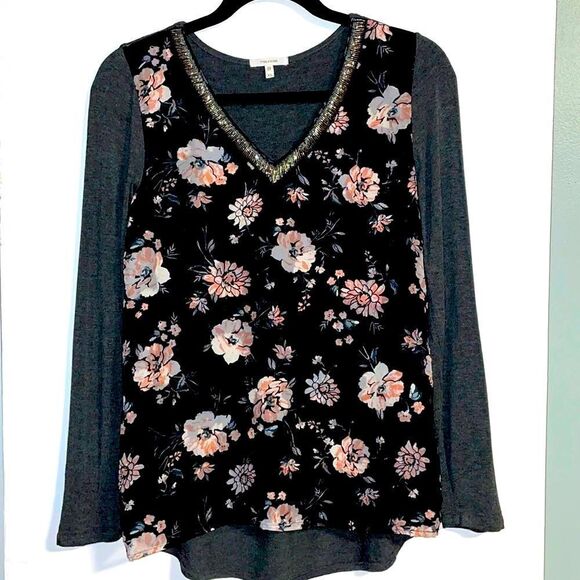 Maurices beaded V-neck long sleeve with floral sheer overlay on lined front XS - Picture 1 of 9